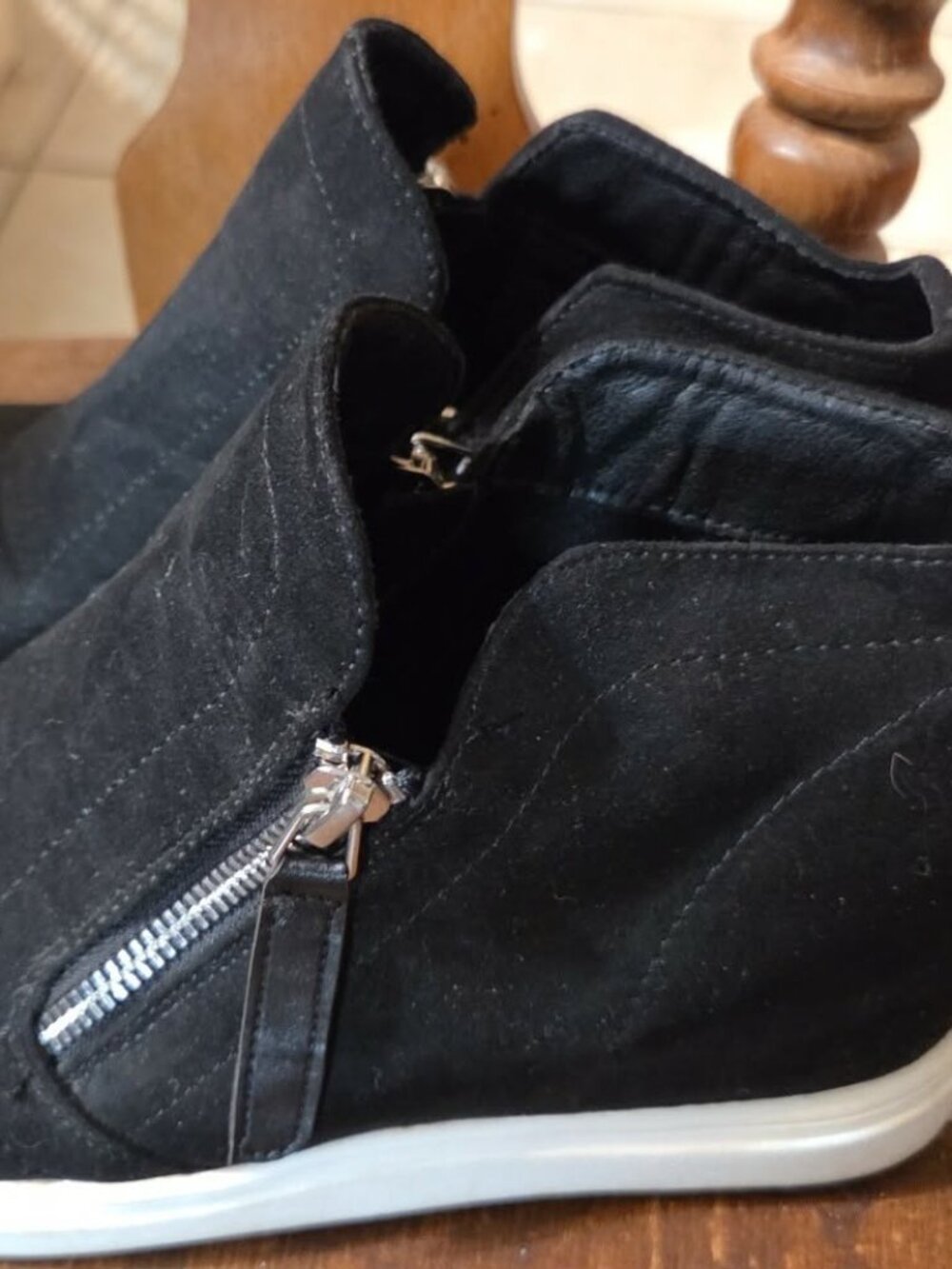 Steve Madden "Wedgie" Sneakers in Black Suede with Zippers Closure